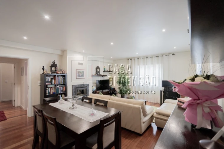 Apartamento T2 para Venda em Carnaxide e Queijas Foto 9