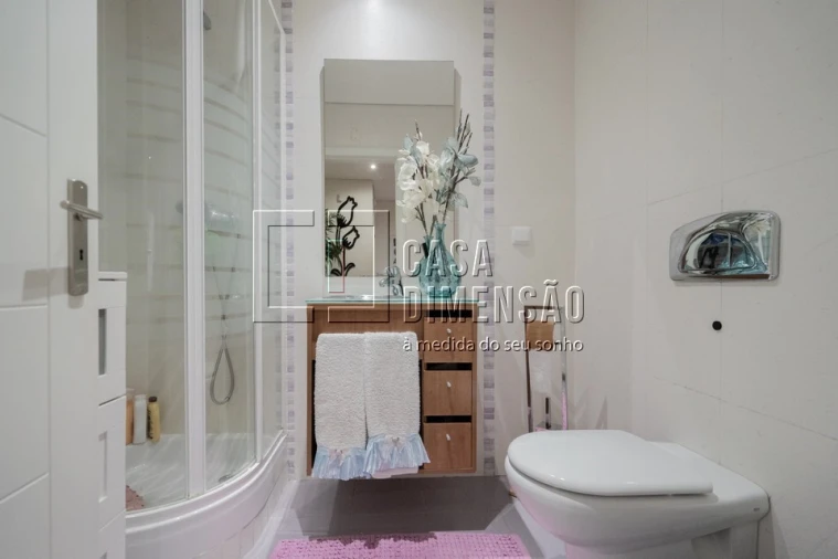 Apartamento T2 para Venda em Carnaxide e Queijas Foto 30