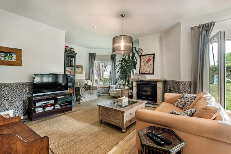 Moradia T4 para Venda em Porches Foto 6