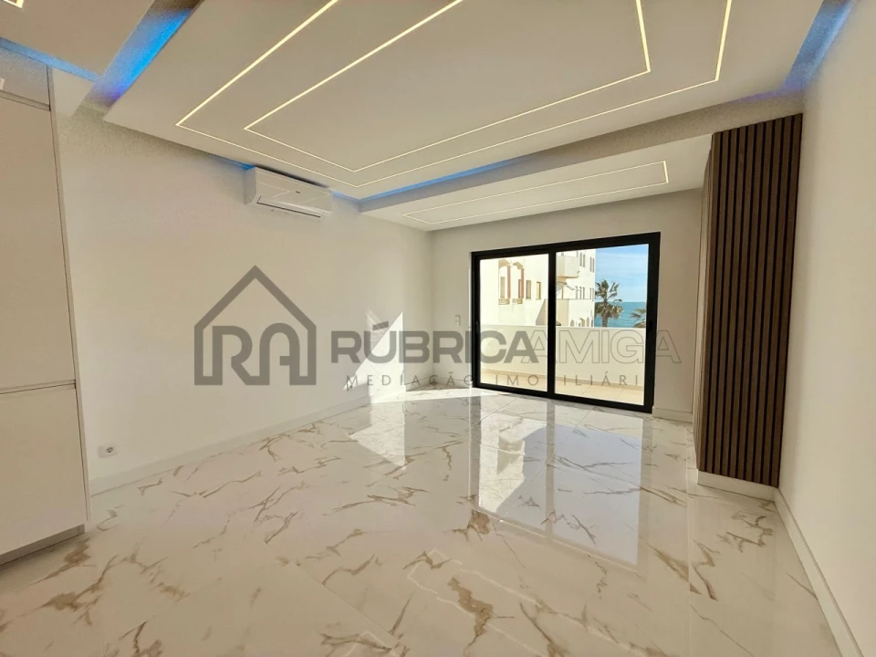 Apartamento T2 para Venda em Quarteira Foto 7