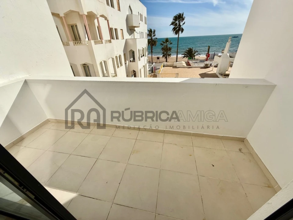 Apartamento T2 para Venda em Quarteira Foto 11