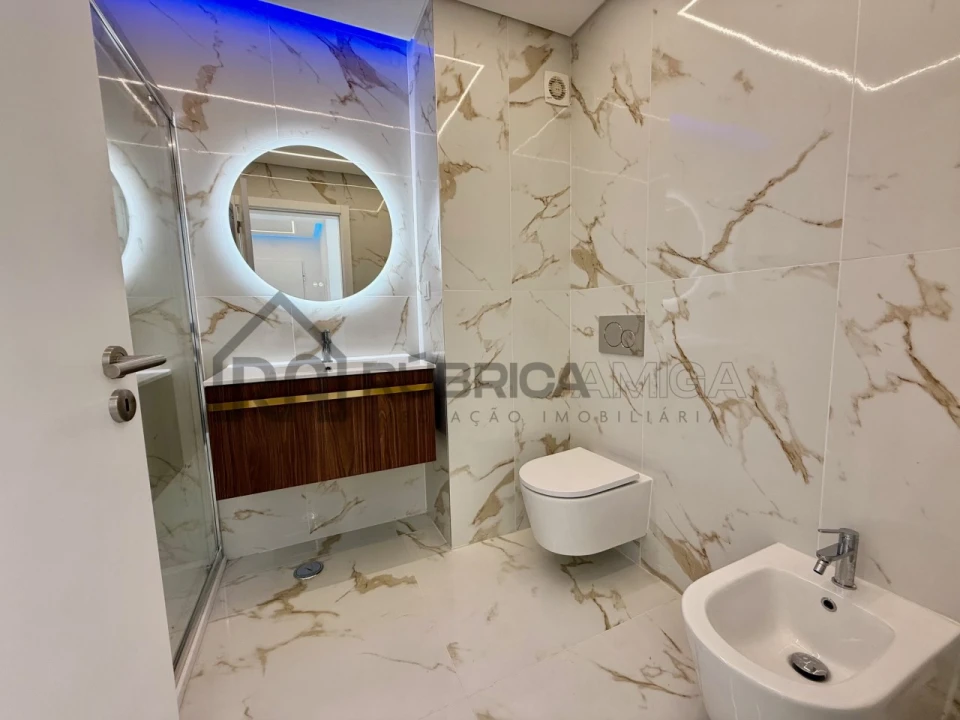 Apartamento T2 para Venda em Quarteira Foto 18