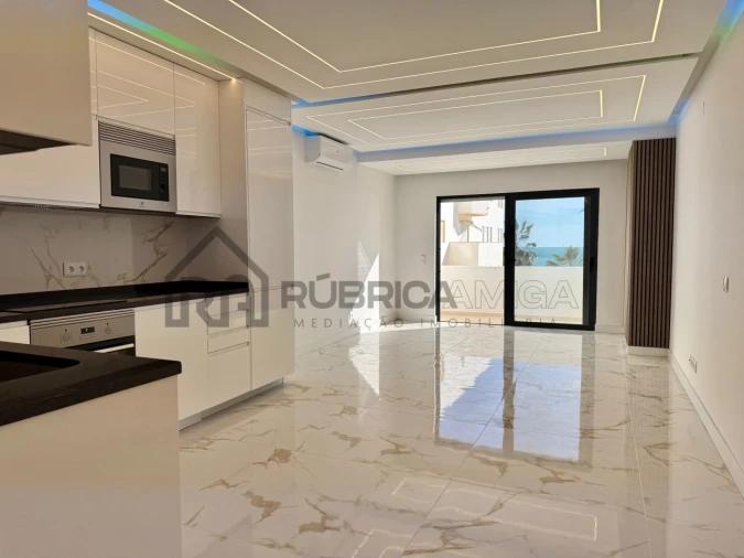 Apartamento T2 para Venda em Quarteira Foto 2
