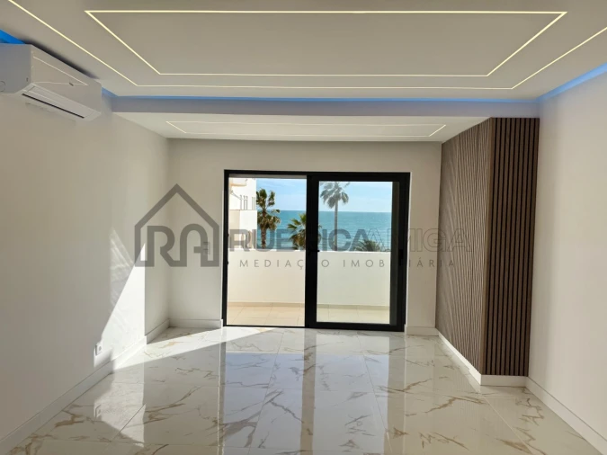 Apartamento T2 para Venda em Quarteira Foto 8