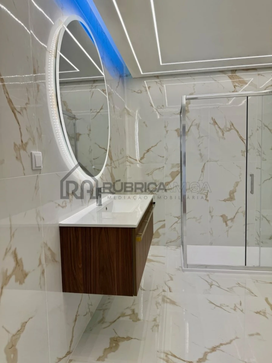 Apartamento T2 para Venda em Quarteira Foto 25