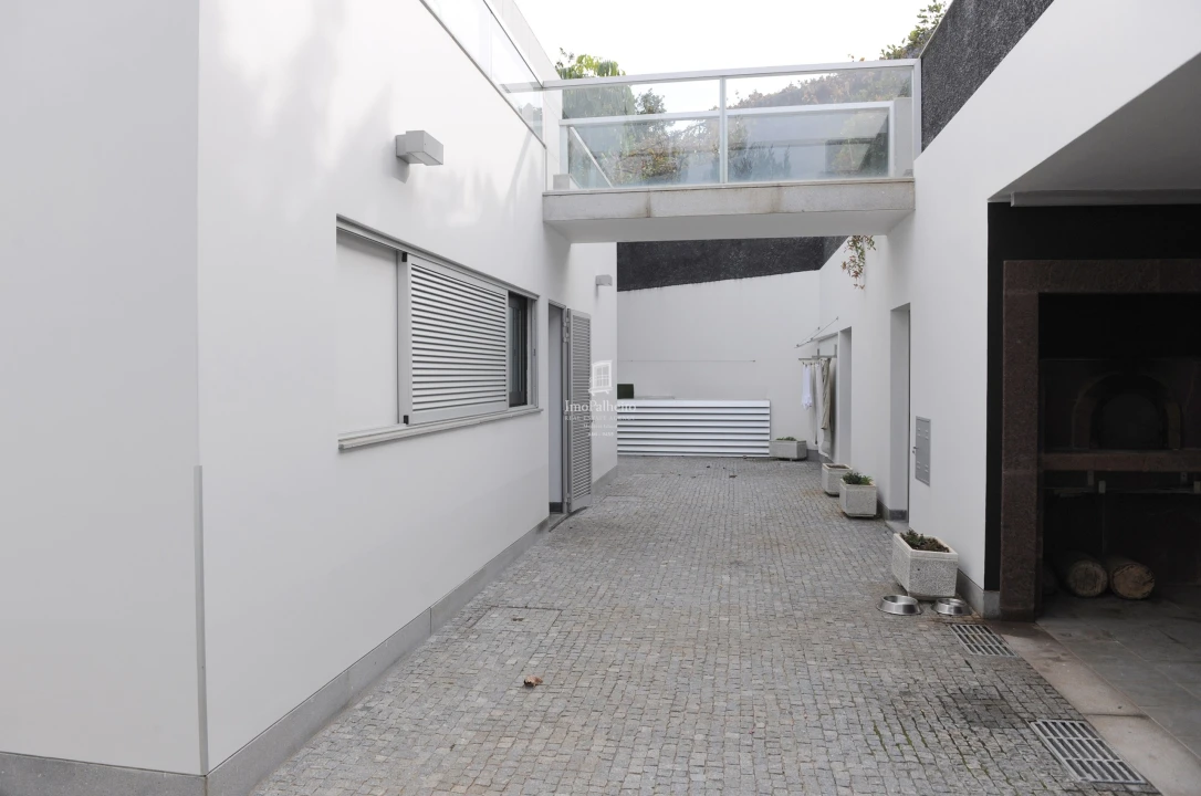 Moradia T5 para Venda em São Martinho Foto 13