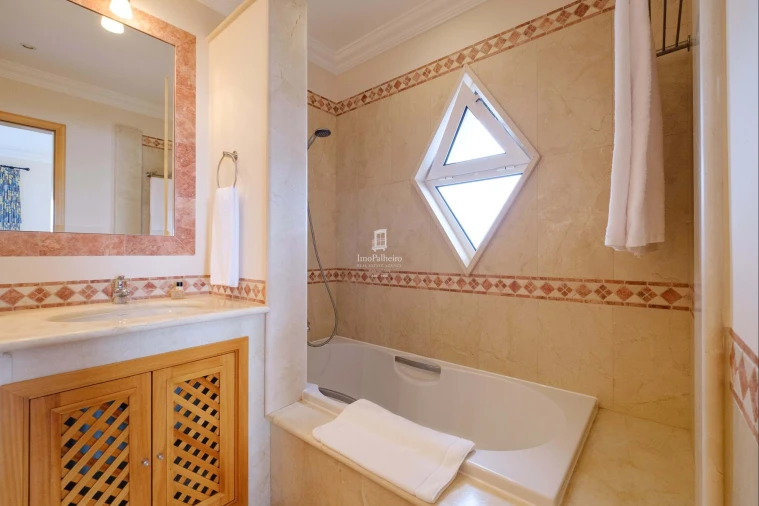 Apartamento T3 para Venda em São Gonçalo Foto 5