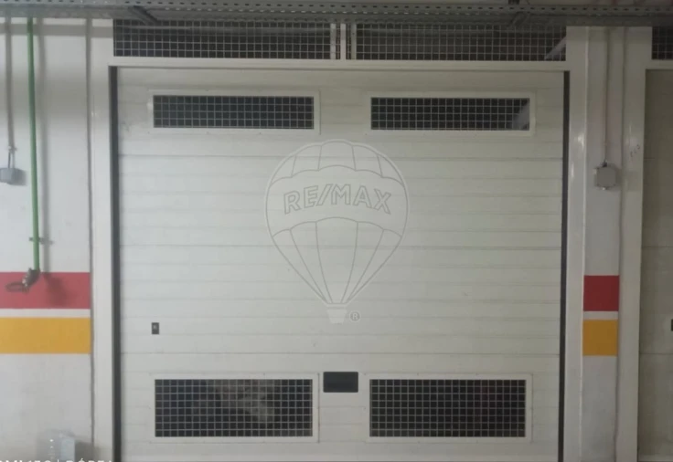 Garagem para Venda em Póvoa de Santa Iria e Forte da Casa Foto 2
