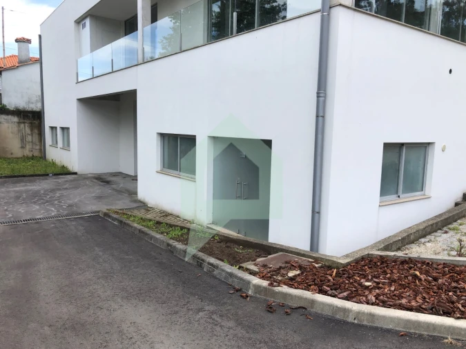 Armazém para Venda em Rio Covo (Santa Eugenia)