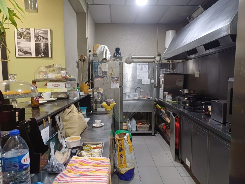 Negócio para Venda em Ermesinde Foto 3