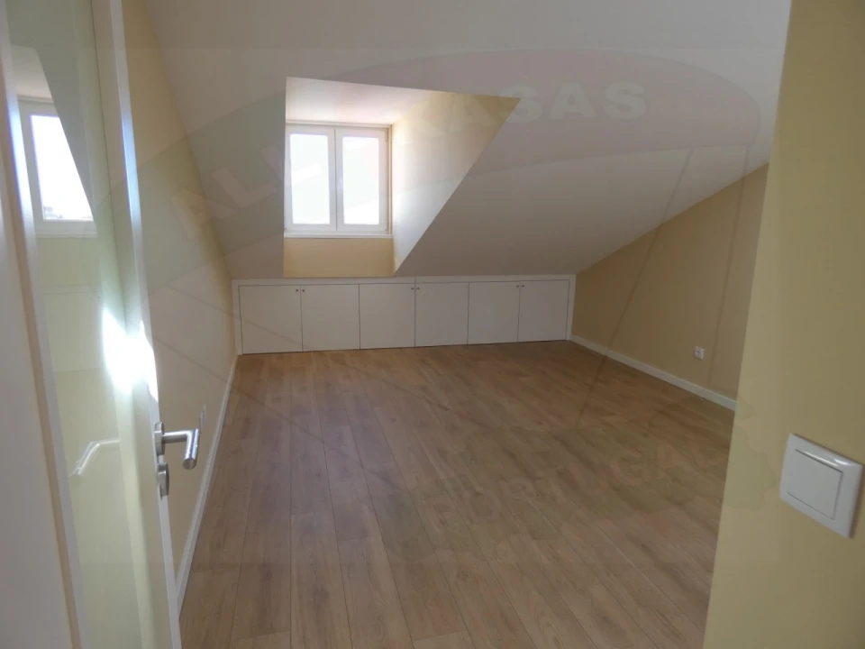 Apartamento T2 para Venda em Massamá e Monte Abraão Foto 11