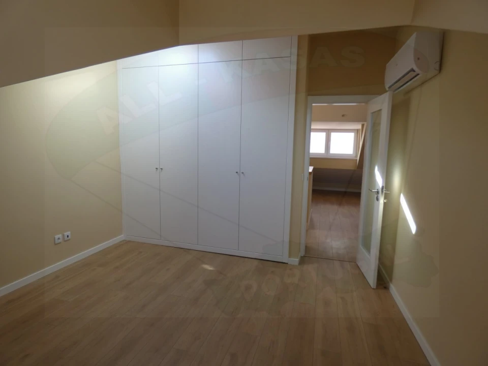 Apartamento T2 para Venda em Massamá e Monte Abraão Foto 12
