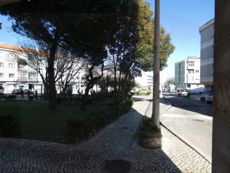 Apartamento T2 para Venda em Massamá e Monte Abraão Foto 25