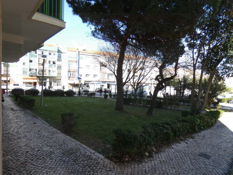 Apartamento T2 para Venda em Massamá e Monte Abraão Foto 26