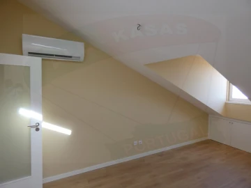 Apartamento T2 para Venda em Massamá e Monte Abraão