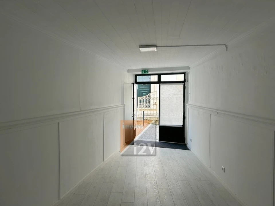 Loja para Venda em Leiria, Pousos, Barreira e Cortes Foto 16