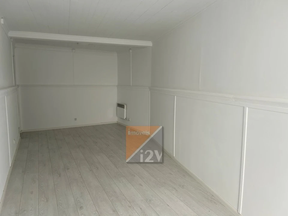 Loja para Venda em Leiria, Pousos, Barreira e Cortes Foto 22