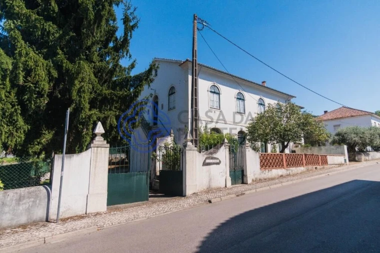 Moradia T5 para Venda em Lousã e Vilarinho