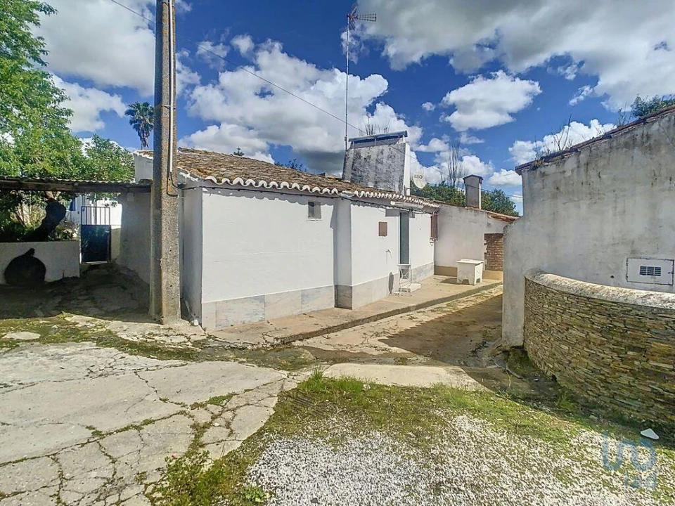 Moradia T2 para Venda em Bencatel Foto 2