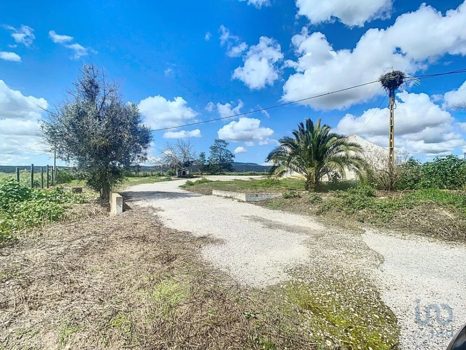 Moradia T2 para Venda em Bencatel Foto 4