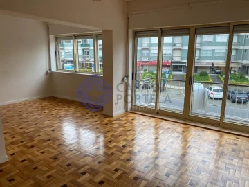 Apartamento T4 para Venda em Aldoar, Foz do Douro e Nevogilde