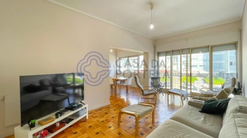Apartamento T4 para Venda em Aldoar, Foz do Douro e Nevogilde