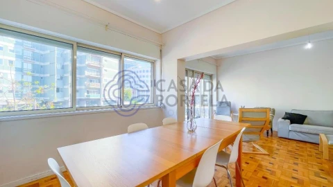 Apartamento T4 para Venda em Aldoar, Foz do Douro e Nevogilde