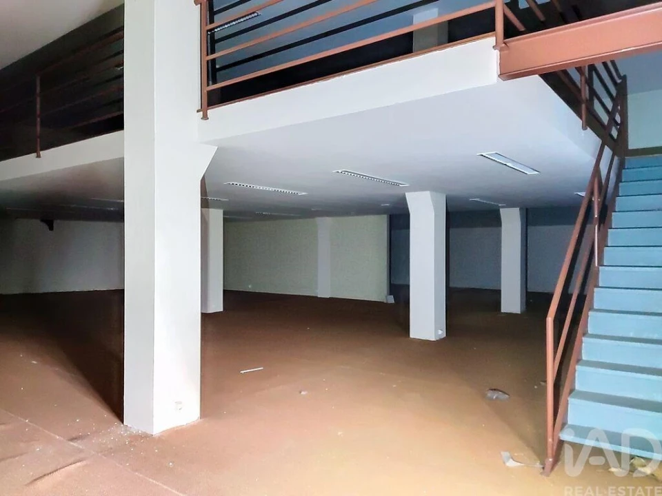 Loja para Arrendamento em Nossa Senhora das Misericordias Foto 21