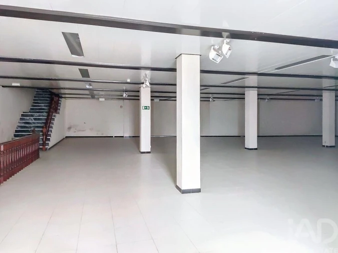 Loja para Arrendamento em Nossa Senhora das Misericordias Foto 17