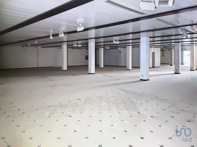 Loja para Arrendamento em Nossa Senhora das Misericordias Foto 14