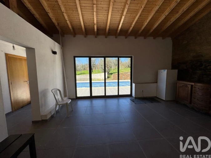 Moradia T4 para Venda em Vila Facaia Foto 22