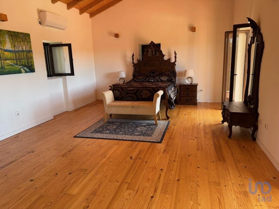 Moradia T4 para Venda em Vila Facaia Foto 8