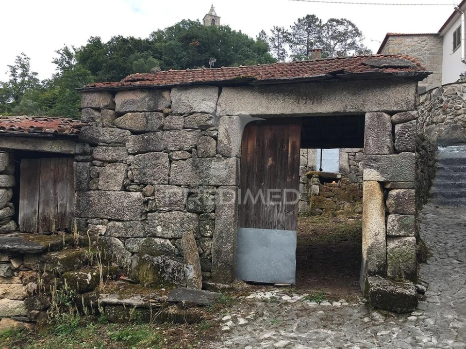 Moradia T5 para Venda em Recardães e Espinhel Foto 6