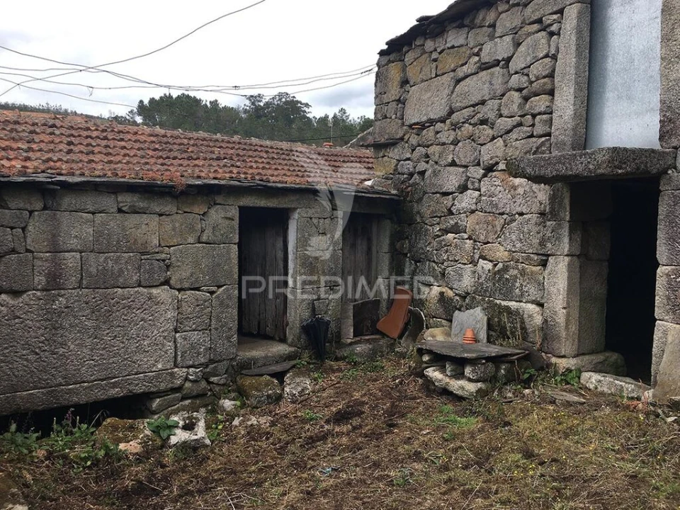 Moradia T5 para Venda em Recardães e Espinhel Foto 2