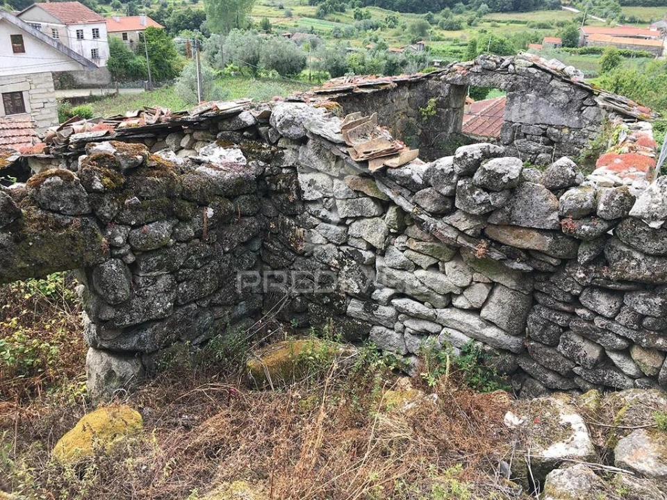 Moradia T5 para Venda em Recardães e Espinhel Foto 12