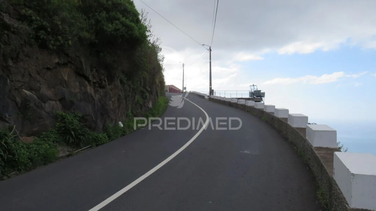 Terreno para Venda em Estreito de Camara de Lobos Foto 7
