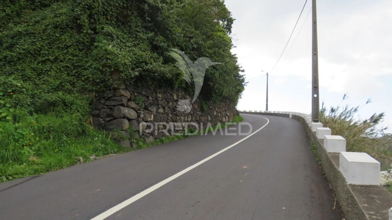Terreno para Venda em Estreito de Camara de Lobos Foto 3