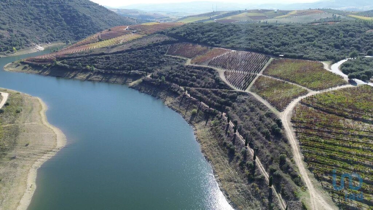 Moradia para Venda em Horta Foto 1