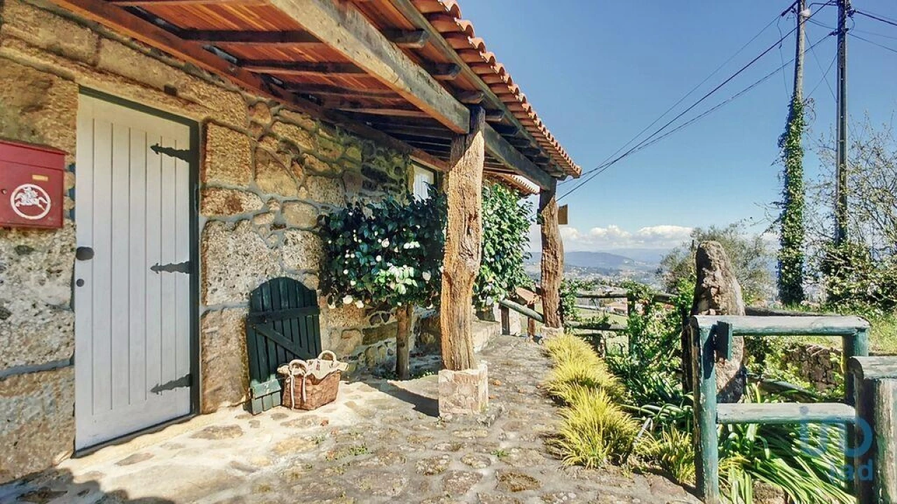 Moradia T2 para Venda em Arnoia Foto 13