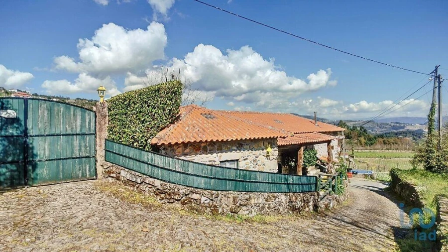 Moradia T2 para Venda em Arnoia Foto 12