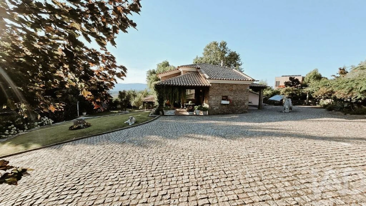 Moradia T4 para Venda em Gouveia (São Pedro e São Julião) Foto 27