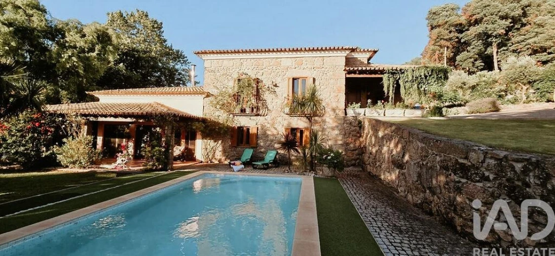 Moradia T4 para Venda em Gouveia (São Pedro e São Julião) Foto 1