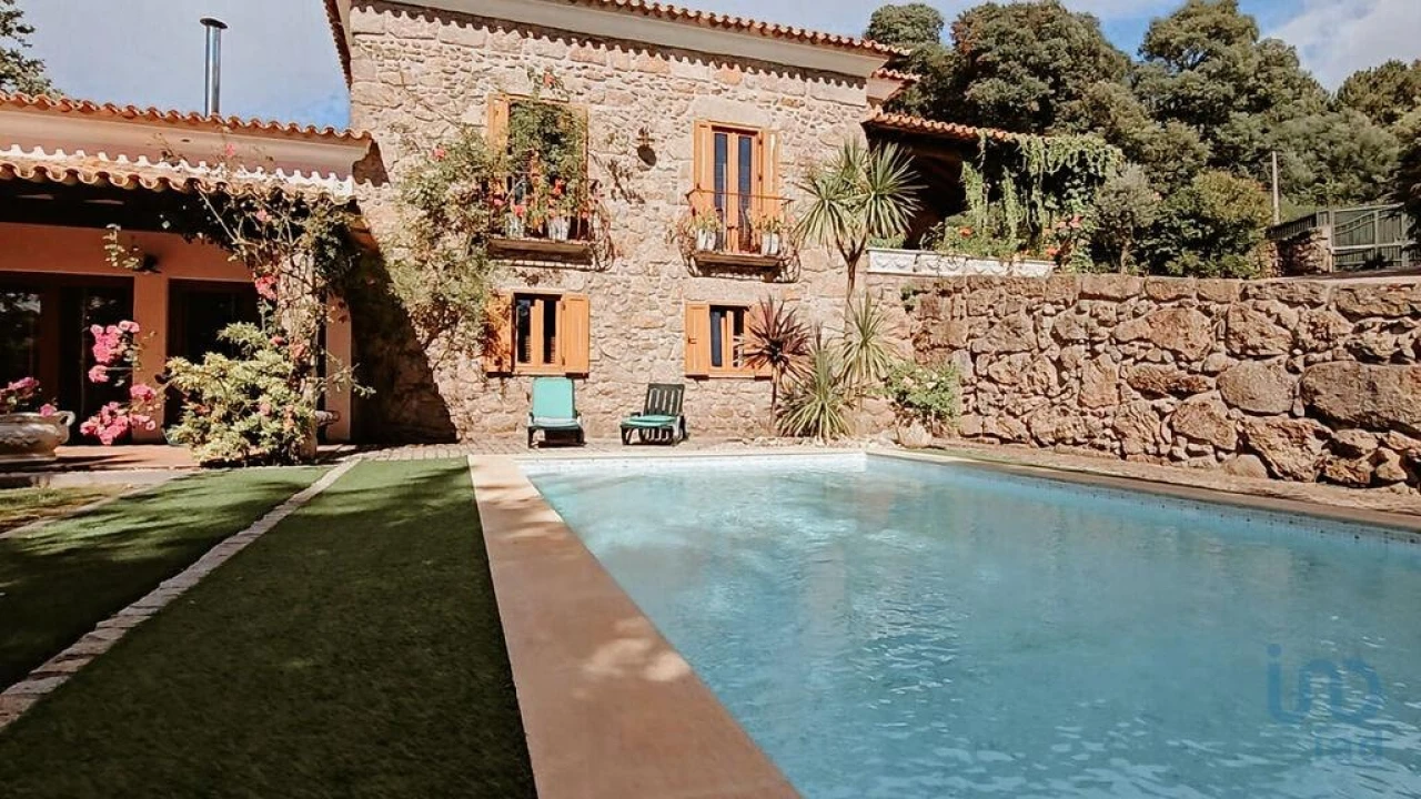 Moradia T4 para Venda em Gouveia (São Pedro e São Julião) Foto 2