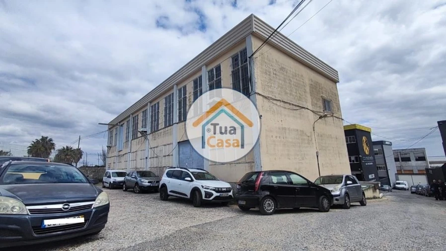 Armazém para Venda em Santa Iria de Azoia, São João da Talha e Bobadela Foto 2
