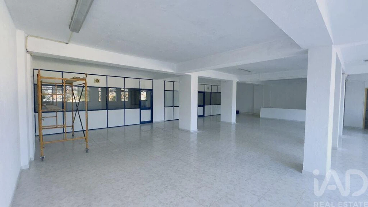 Loja para Venda em Amora Foto 15