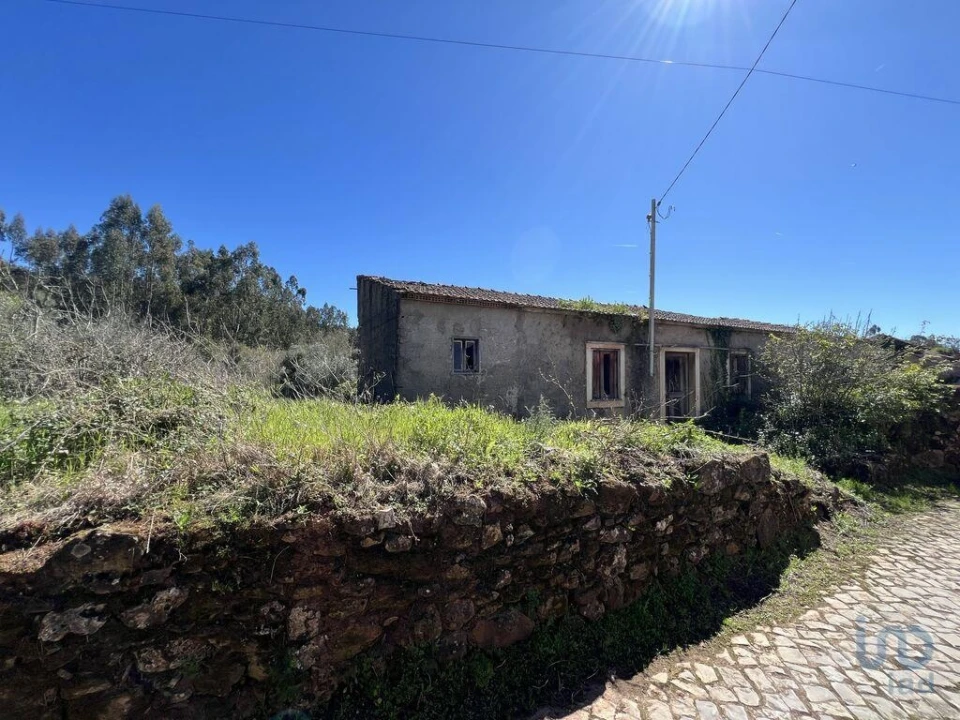 Moradia T1 para Venda em Aguda Foto 3