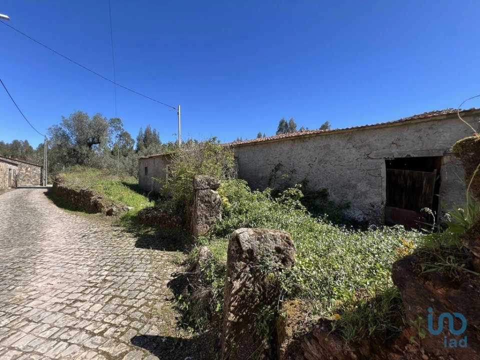 Moradia T1 para Venda em Aguda Foto 2