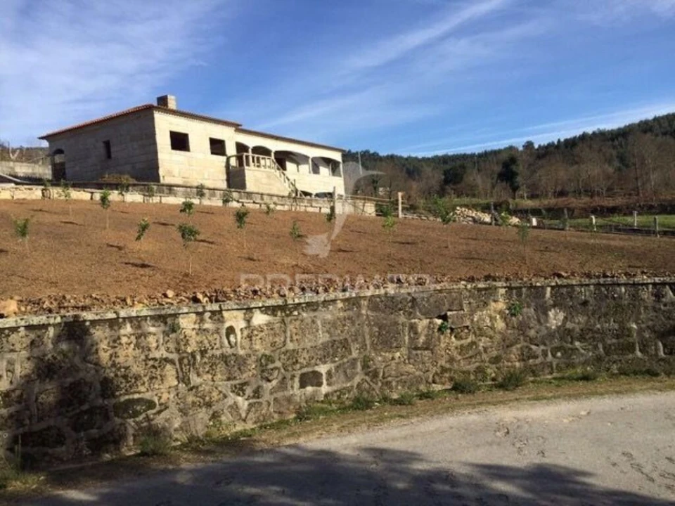 Quinta T4 para Venda em Alvarenga Foto 5