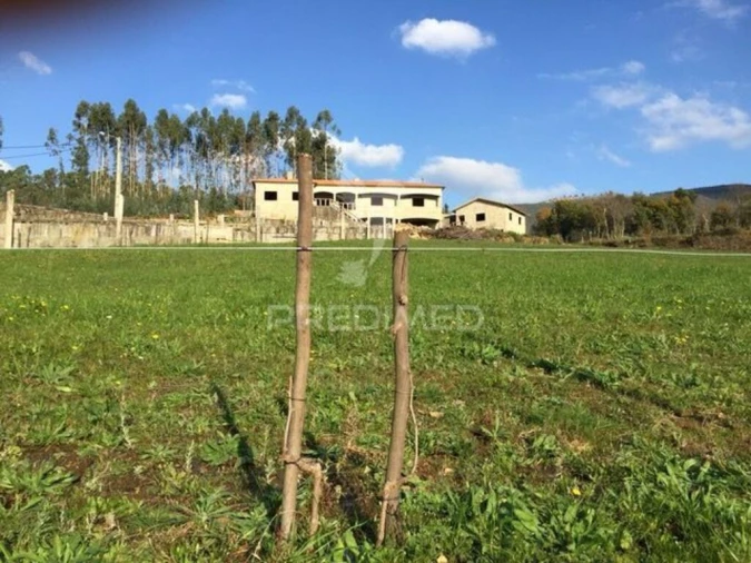 Quinta T4 para Venda em Alvarenga Foto 2