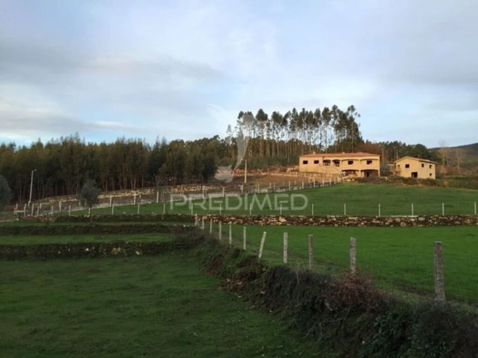 Quinta T4 para Venda em Alvarenga Foto 3